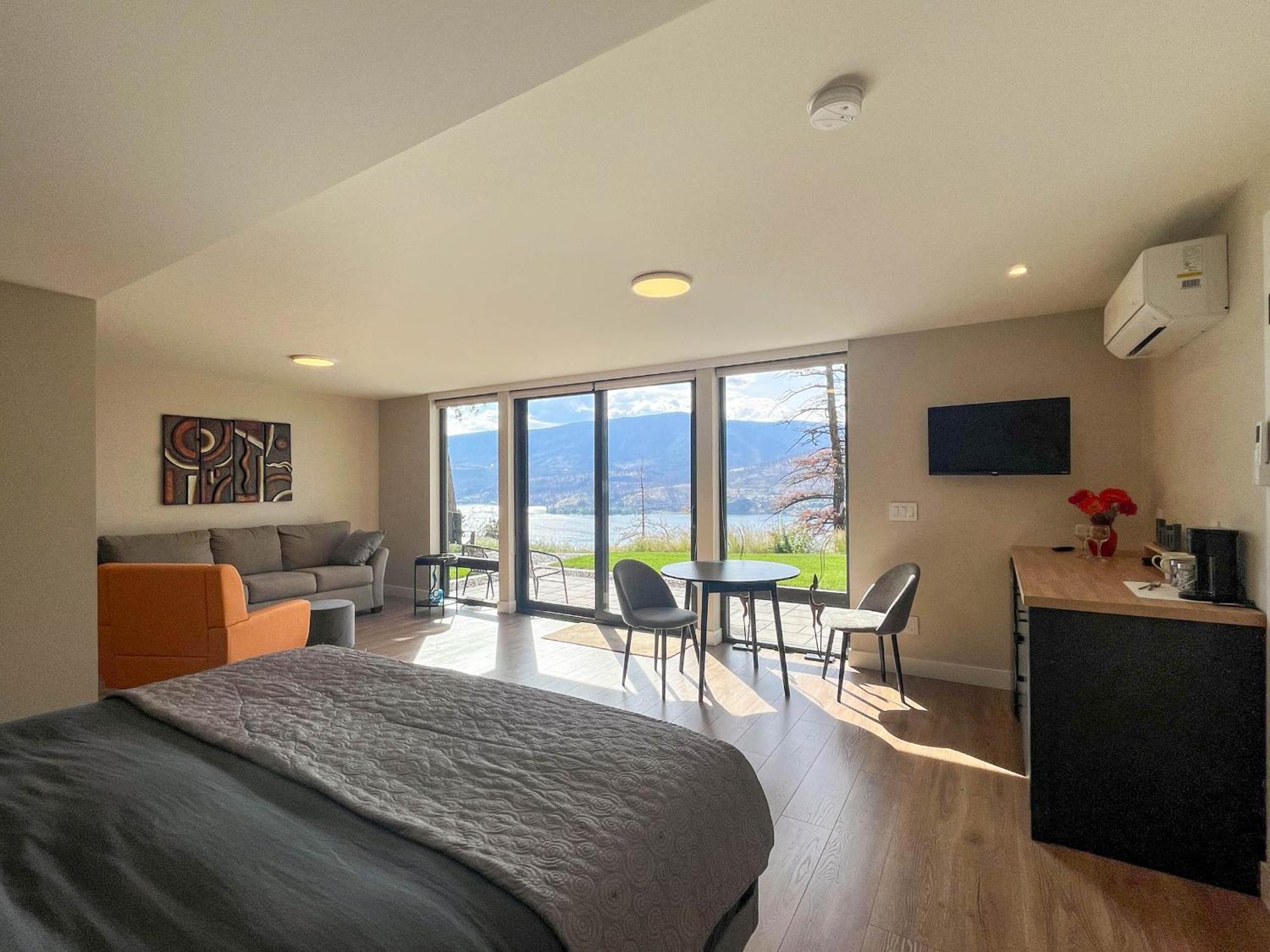 Kelowfornia Lakeview Retreat Kelowna Dış mekan fotoğraf