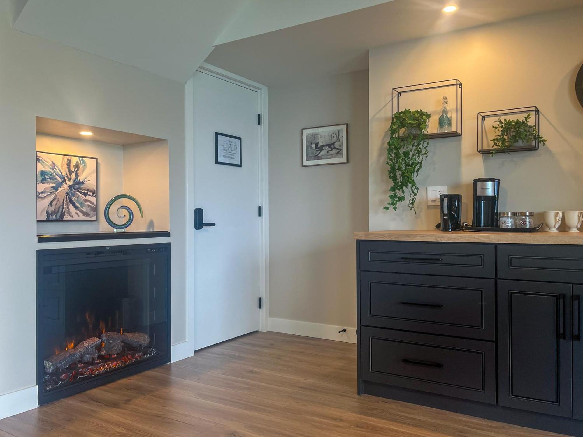 Kelowfornia Lakeview Retreat Kelowna Oda fotoğraf