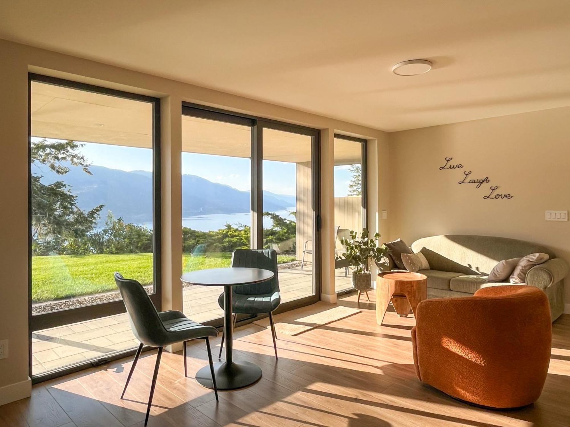 Kelowfornia Lakeview Retreat Kelowna Dış mekan fotoğraf