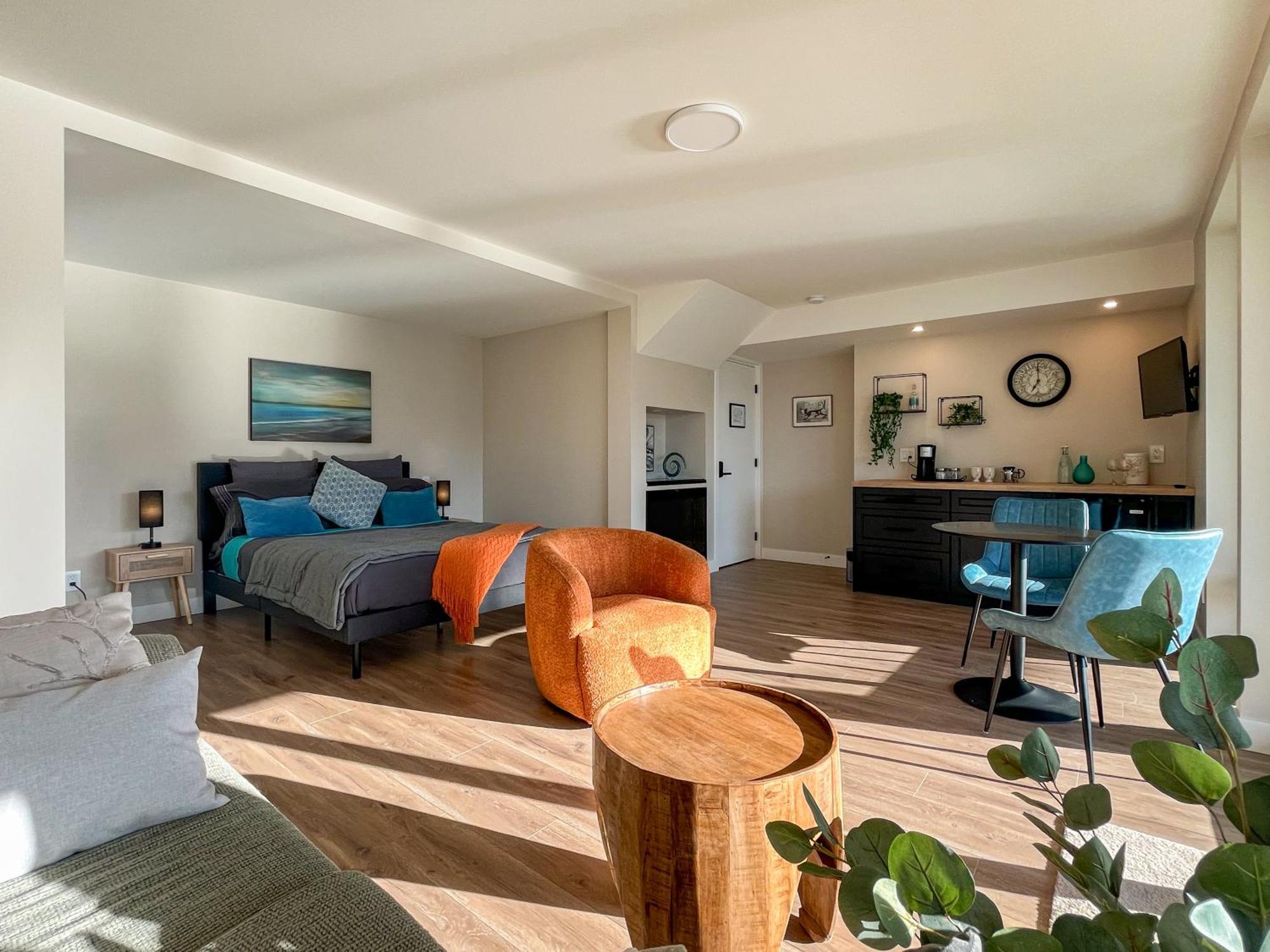 Kelowfornia Lakeview Retreat Kelowna Oda fotoğraf