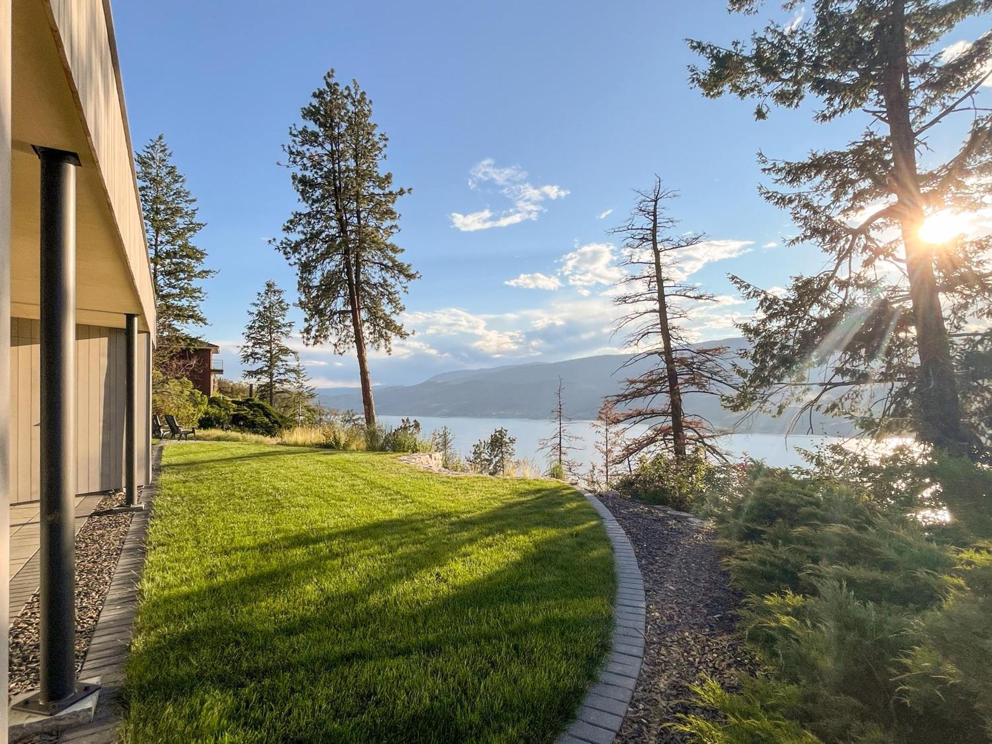 Kelowfornia Lakeview Retreat Kelowna Dış mekan fotoğraf
